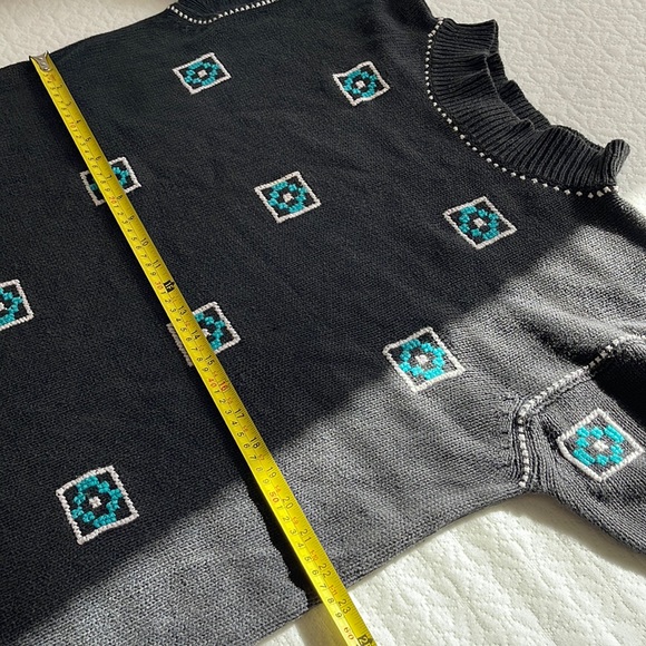 Vintage Crochet Knit Women's Maggie Lawrence Collection Mock Neck Sweater - Picture 12 of 13